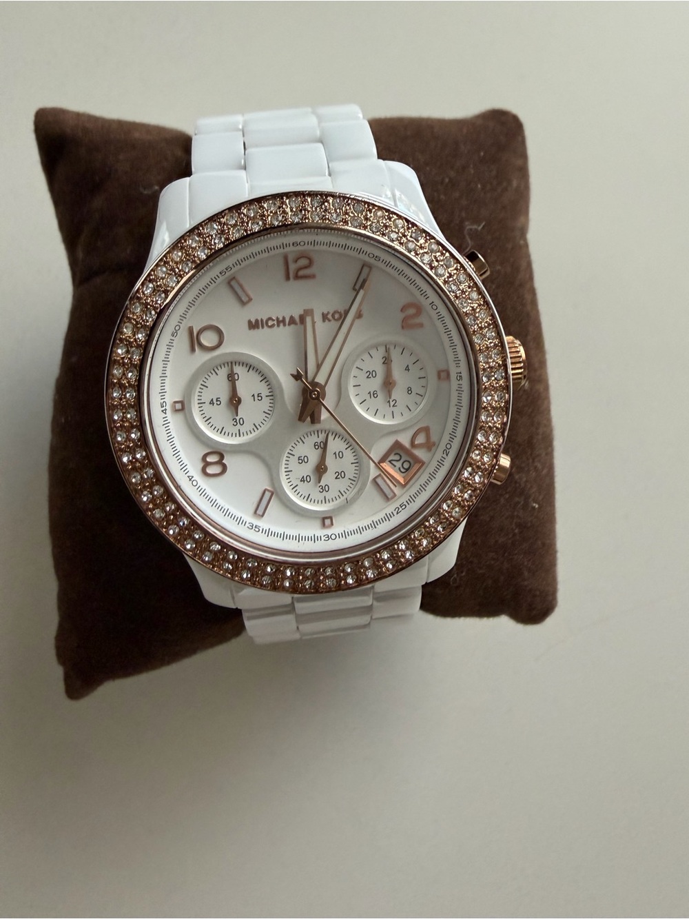 Michael Kors MK5269 Ladies White Ceramic Watch RoseGold Swarovski Crystals Bezel - Picture 3 of 13